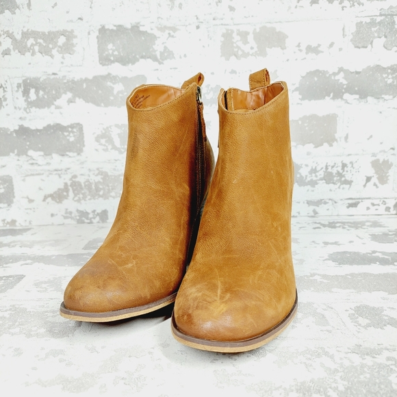 New BP Lance Brown Leather Block Heel Round Toe Ankle Bootie V19 - Picture 2 of 11